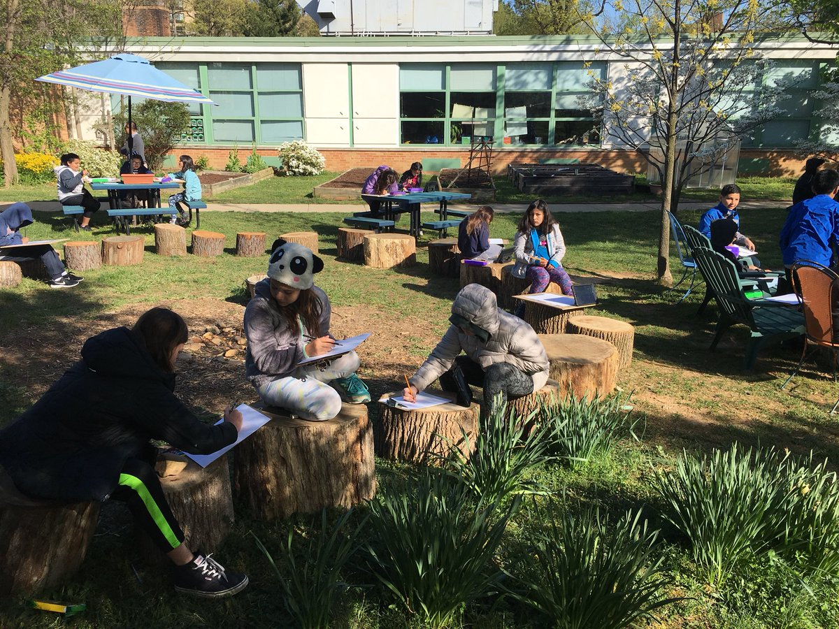 CampbellArtAPS's tweet photo. Gr 5 X-Artists drew today in the courtyard, seeking perspective, overlapping, shadow, etc. Some artists chose to also incorporate time lapse/video of their work. #lowtechhightech #outdoordrawing #studiolearning #outdoorclassroom @CampbellAPS @CampbellOutside @APSArts @APSVirginia https://t.co/VGMcyUYNDP