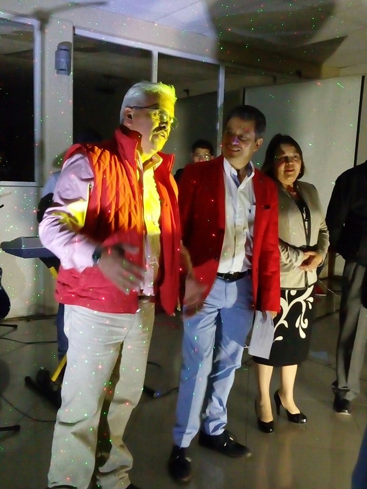 efectosnlimites's tweet photo. Fue una noche de gran bendición la que vivimos en #efectosinlimites en compañía del grupo Fuego y Acero https://t.co/eg6Y8kHYGU
