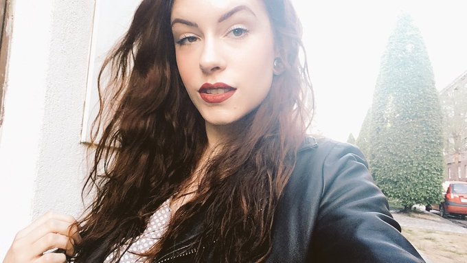 Going out 💋 https://t.co/NXxIDCwcNn