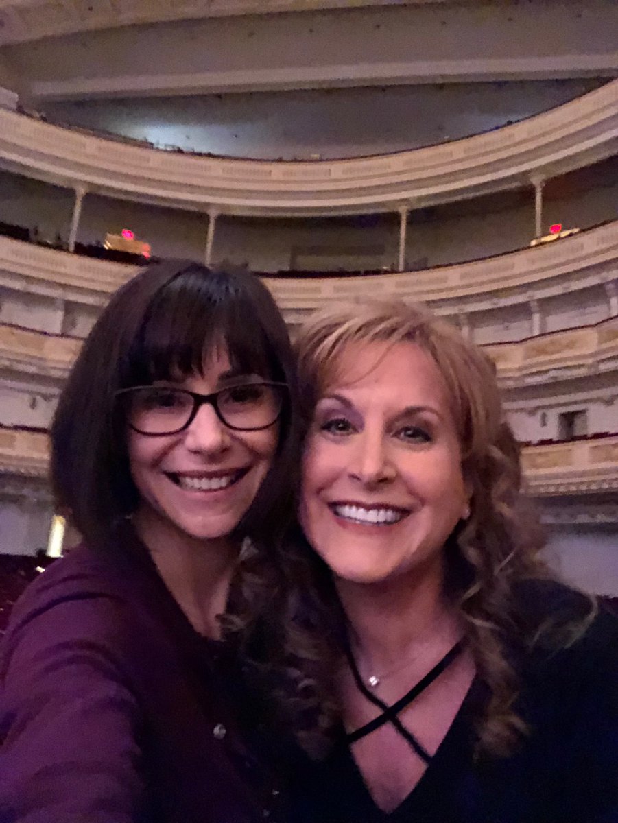 IAmSusanEgan's tweet photo. Ohhhhhh! Isn’t she amazing?? Love our @JodiBenson!! https://t.co/Kbyjyv6YRK