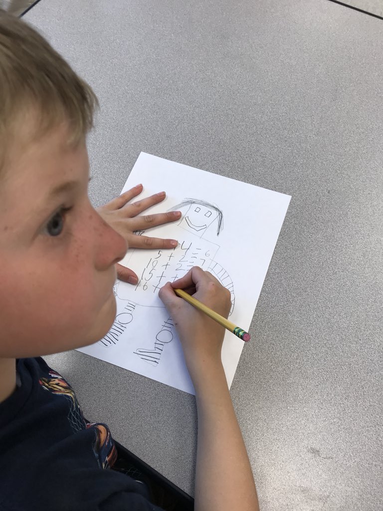 michaelmichows3's tweet photo. Our first big day of Cossitt school 2nd grade robot week. #Cossitt2ndRobotWeek https://t.co/TgWGWxdZ38
