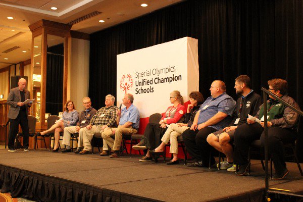 SpecialOlympics's tweet image. Last month, students, teachers, and program staff from around the world gathered in San Antonio, TX for our Unified Champion Schools Conference. 

Employee athlete @jmholy talks about his experience &amp;amp; shares a rundown of the week's events ➡️  bit.ly/2KncHBo.