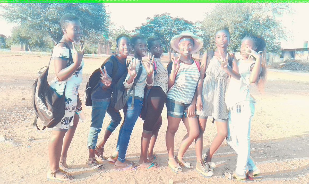 Emmacul92210190's tweet photo. Squad samantombazane😍😍😍😍😍 https://t.co/Jeeli5h2Ul