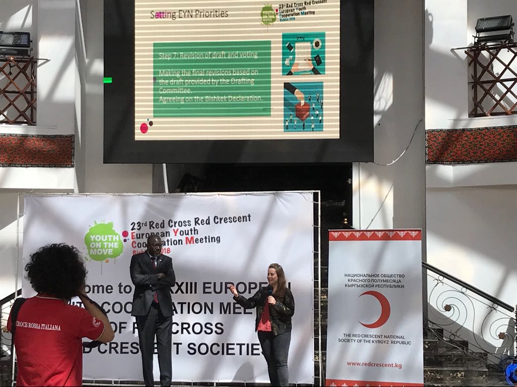 Elhadj_As_Sy's tweet photo. Young people shape our humanitarian present, not just our future: a great day in #Bishkek #Kyrgyzstan with ‘Youth on the Move’, the #RedCross
#RedCrescent European Youth Network meeting; #MambetovAzamatMuratovich, State Secretary for Emergency Situations; &amp; the @redcrescentkg. https://t.co/XXLz4UwKGy