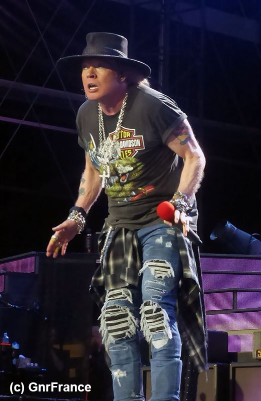 Typically "Axl Pose"😎
I Know, And Love Them All...
#AxlRose❤#GnFnR #Genius #Legend #Hero #NotInThisLifeTimeTour🎉