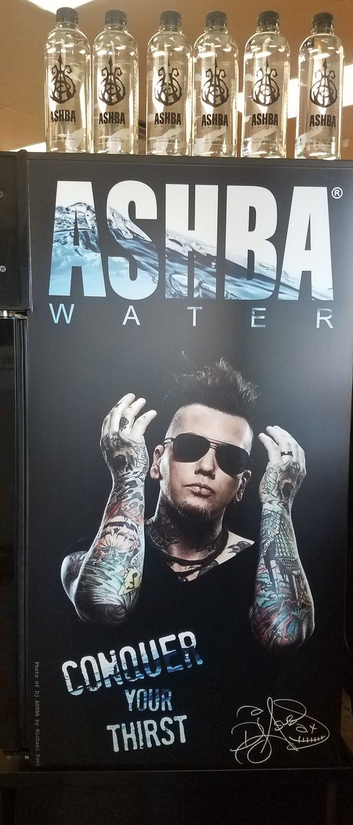 FabFreddys's tweet photo. Quench your thirst with our new brand of water!! #fabfreddys @DjASHBA #vegasheat https://t.co/3GuO5S7zUG