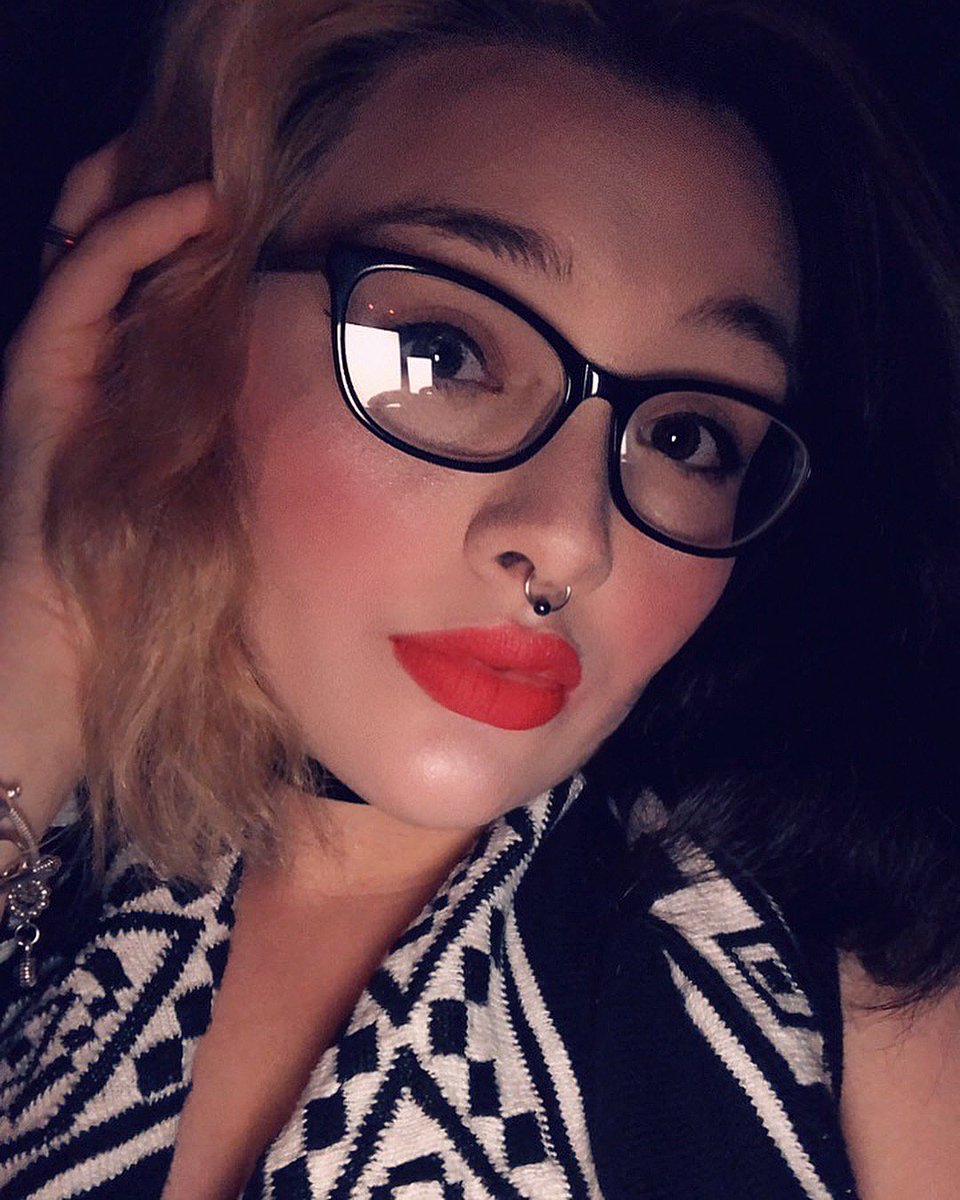 LexieCat_'s tweet photo. Finally put on makeup 💄 https://t.co/z4XjixoyGA