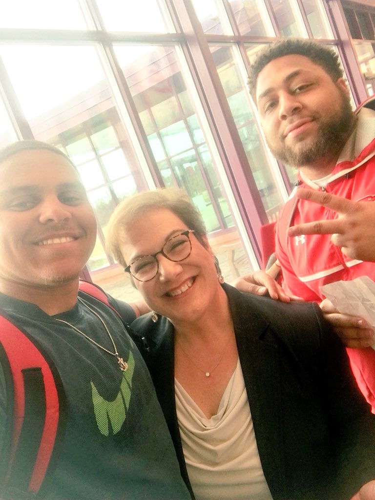 CLCprez's tweet photo. Celebrating our students and a strong finish. You’ve got this, Raiders!  #CakeForStudents #CLCMoment https://t.co/xX8mHDnJP4