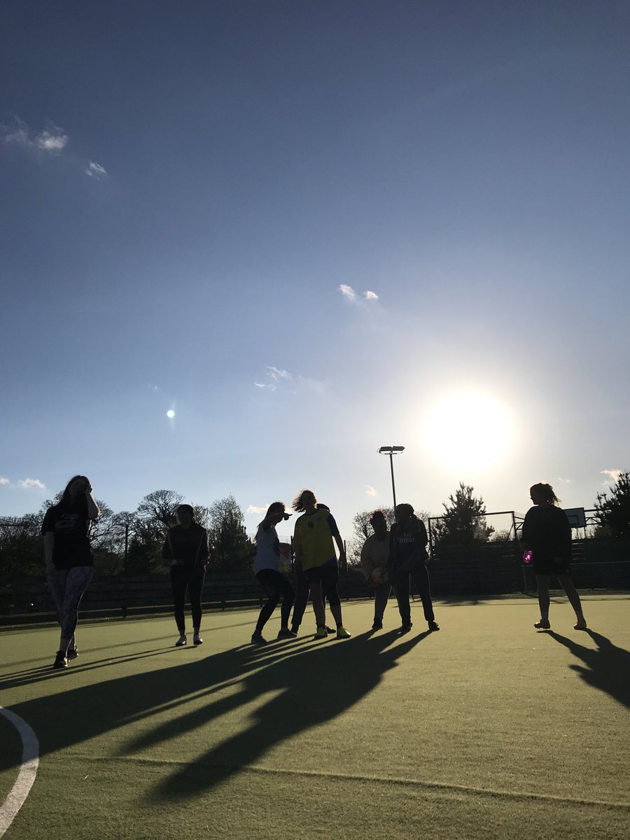 FXU Ladies Football tweet media