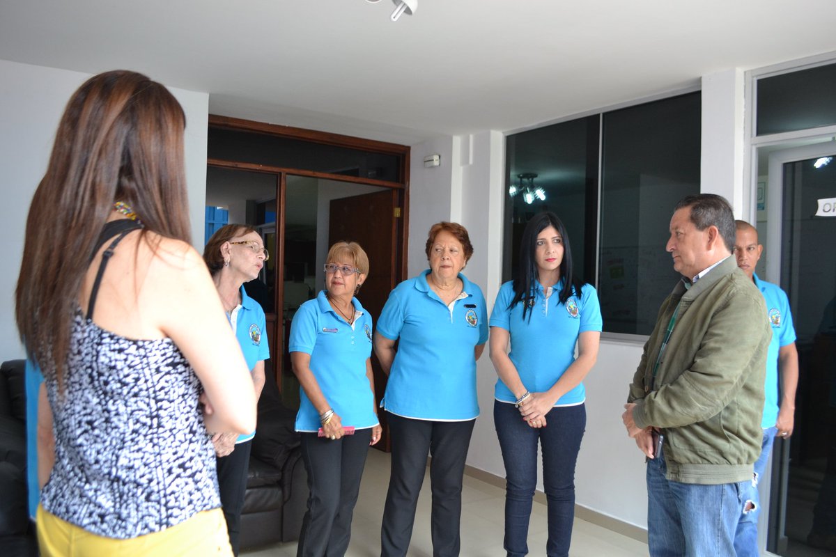 GustavoporSC's tweet photo. Realizamos visita institucional a #Anican orgullosos de su labor y apoyo para los niños con cáncer. Pedimos y exigimos el ingreso de la Ayuda Humanitaria en Venezuela https://t.co/Sg6oQDRO2b