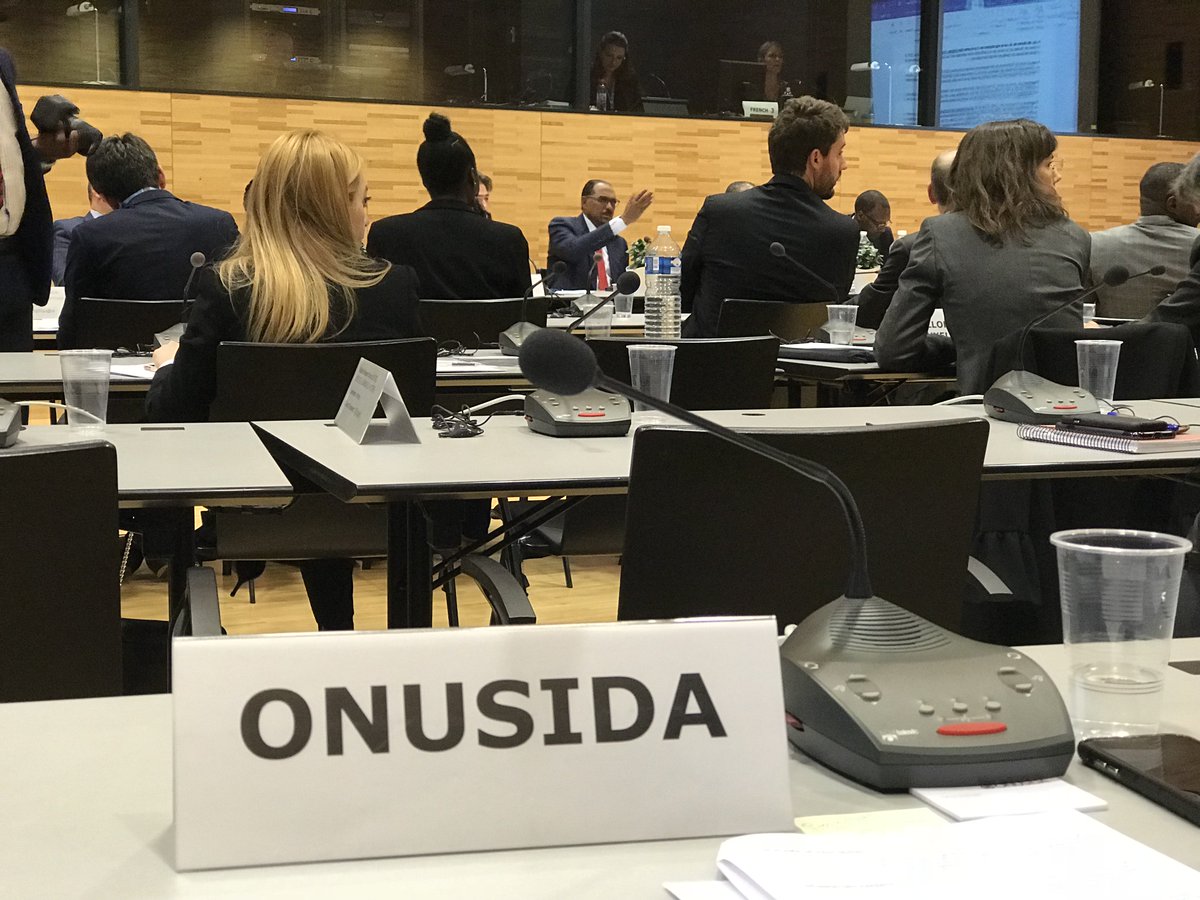 MichelSidibe's tweet photo. Un accès limité et couteux aux médicaments appauvri les populations les plus démunies. Il nous faut un traité mondial et des actions soutenues à travers le monde pour en finir avec cette situation. https://t.co/i6urjngPeQ