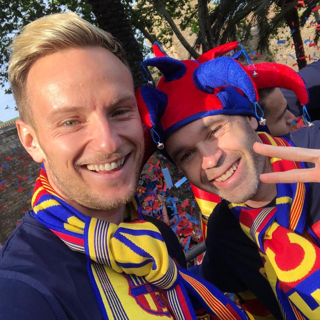 ivanrakitic's tweet image. 🎩 😁🏆🏆 @andresiniesta8