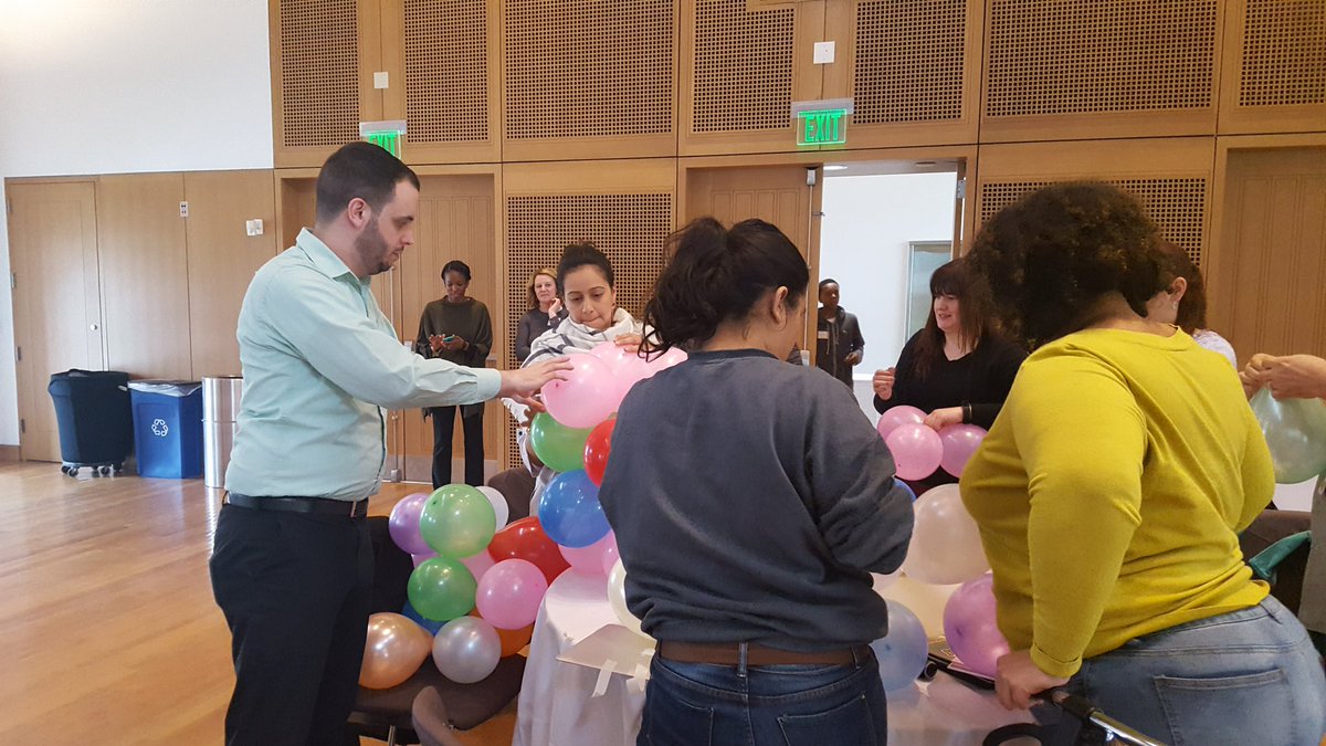 LeadWithEmpower's tweet photo. As the level of asset goes up, the level of problem behavior goes down. Young leaders exploring the power of developmental assets in #Middletown! @MtownYSB @MiddletownSADD https://t.co/8f1SsQ1ay1