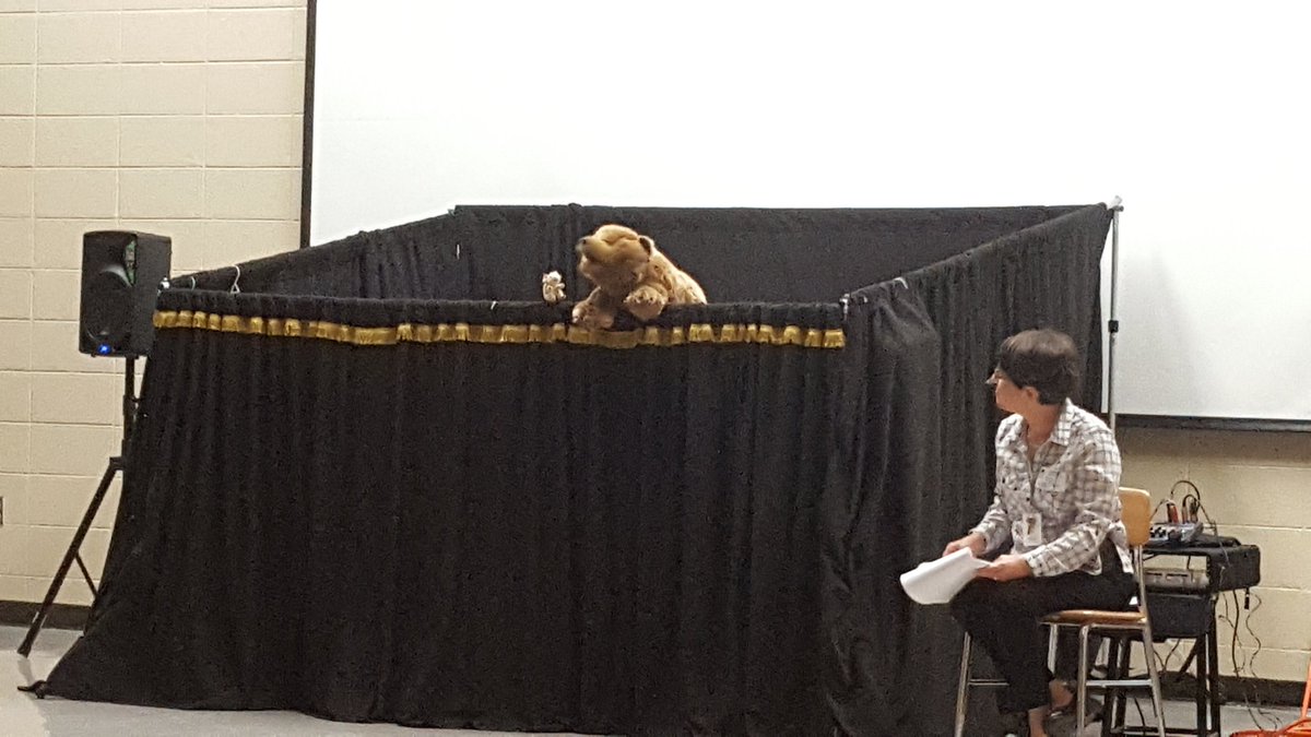 Thank you <a href="/HMCPL/">HMCPL</a> for performing your annual puppet show at Challenger Elementary! It was fantastic, as usual! 
We can't wait to participate in all of your Summer Library Programming!!
#cowssaymoo #oldmacdonald #welovereading
<a href="/HSVk12/">Huntsville City Schools</a> <a href="/CESAimHigh/">Challenger Aim High!</a> <a href="/mwallaceut/">michelewallace</a> <a href="/MunioLibrarian/">Dede Coe</a>