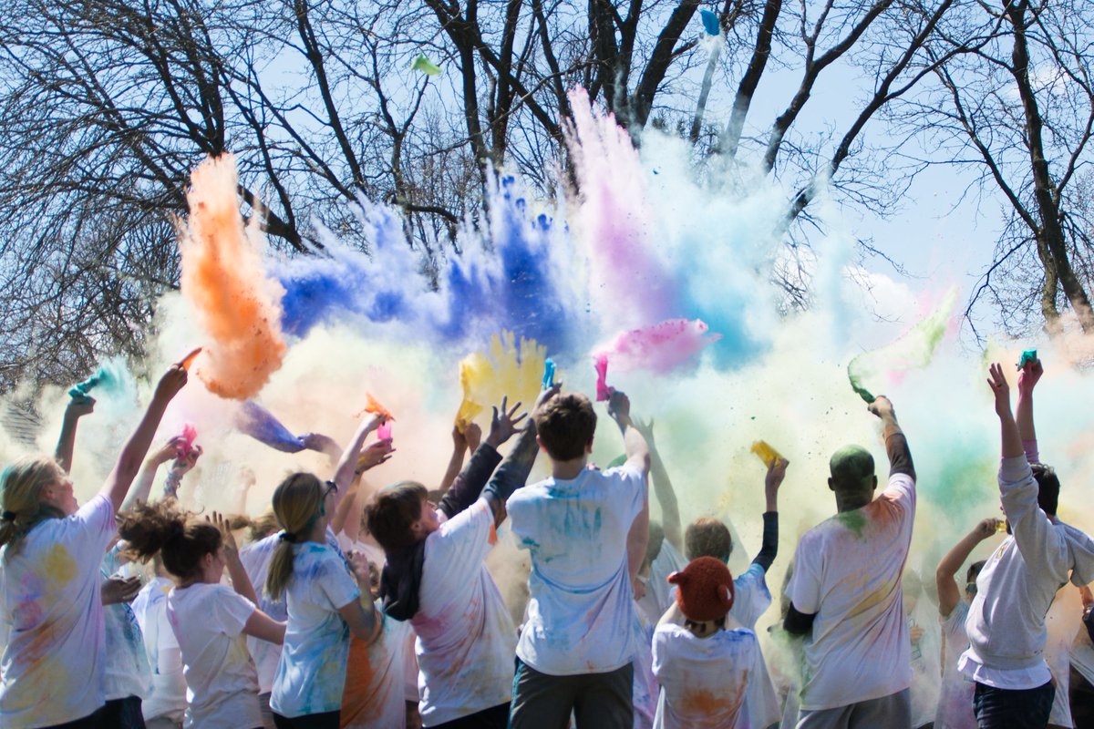 MrMeglan's tweet photo. Oak Park @bestbuddies had a vibrant Color Run this weekend to celebrate the joy we have been having all year! #oakpark97 #julianworks https://t.co/J0Y0S76PNX