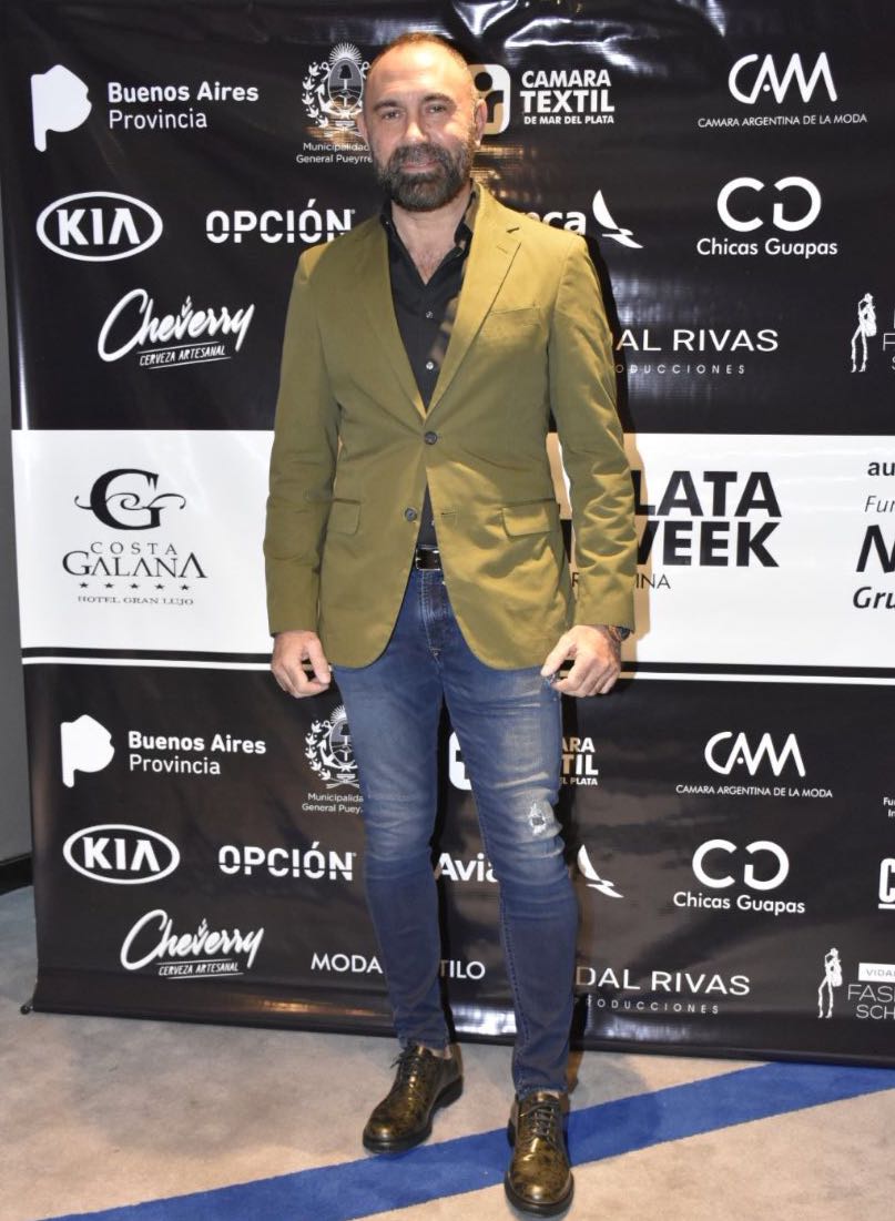 camaratextilmdp's tweet photo. Gracias a todas las empresas, diseñadores, emprendedores, instituciones educativas y todos los que apoyaron esta iniciativa para mostrar una industria textil que marca tendencia gracias a su calidad y diseños. #MDPFW18 #hechoenmdp CC @jpmaisonnave @MarisolMeijomil @ManuVidalRivas https://t.co/FVzCBHvRLS