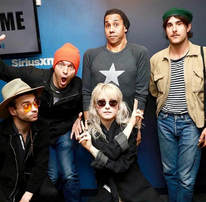 hechosparamore's tweet photo. New pics 📸 of paramore during a morning visit to @siriusxmvolume in NYC. https://t.co/FJoq8oUwzA