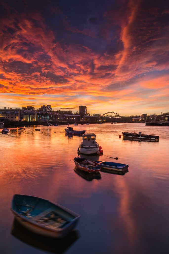 ChurchGreenFoto's tweet photo. What a crazy sunset this was on the River Wear Quayside!! I've been to this location a number of times but never had conditions like this. The colour was off the chart and quite hard to capture due to the very dark overhead skies and the still really bright horizon. https://t.co/6UHeGJOjrq