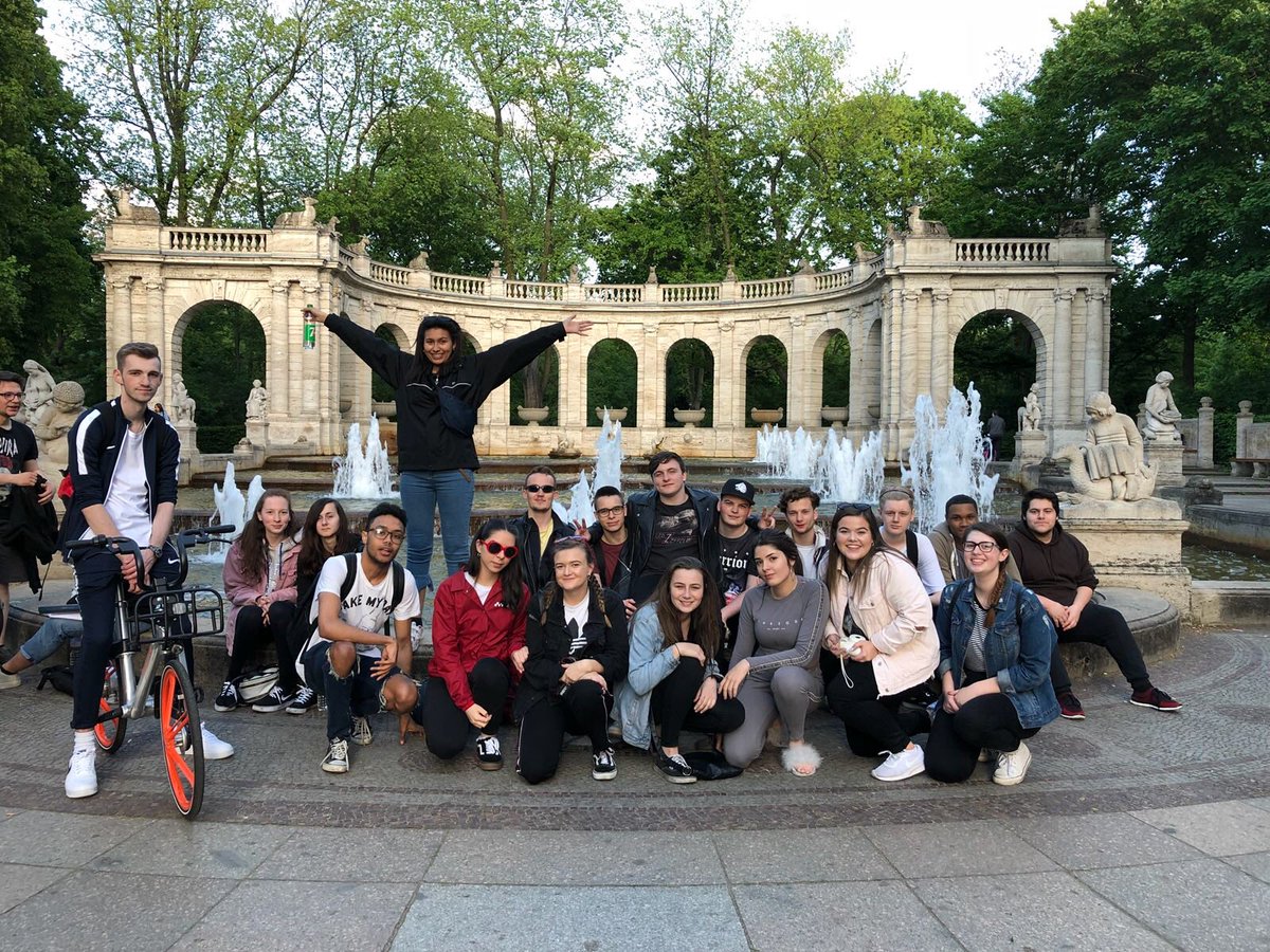 3rdFilms's tweet photo. The students and staff have arrived safely in Berlin and the sun is shining for them! #Berlin #CreativeMediaStudents #enrichment #InspirationMonday #internationaltrip2018 #CultureVulture @Nescot https://t.co/R2BacfIB5y