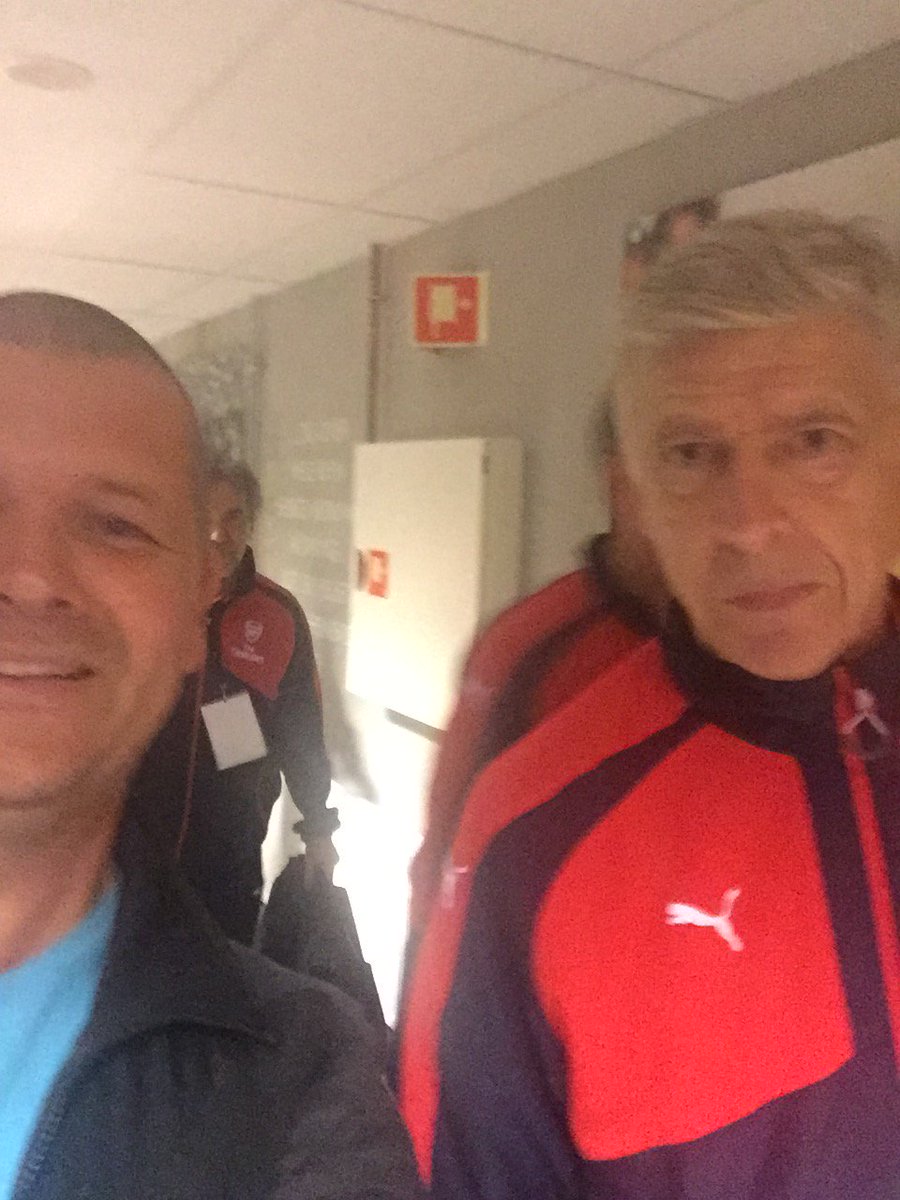 siurstad's tweet photo. Viking stadion 2016 #Norway #MerciArsène https://t.co/dKSHwovHk1