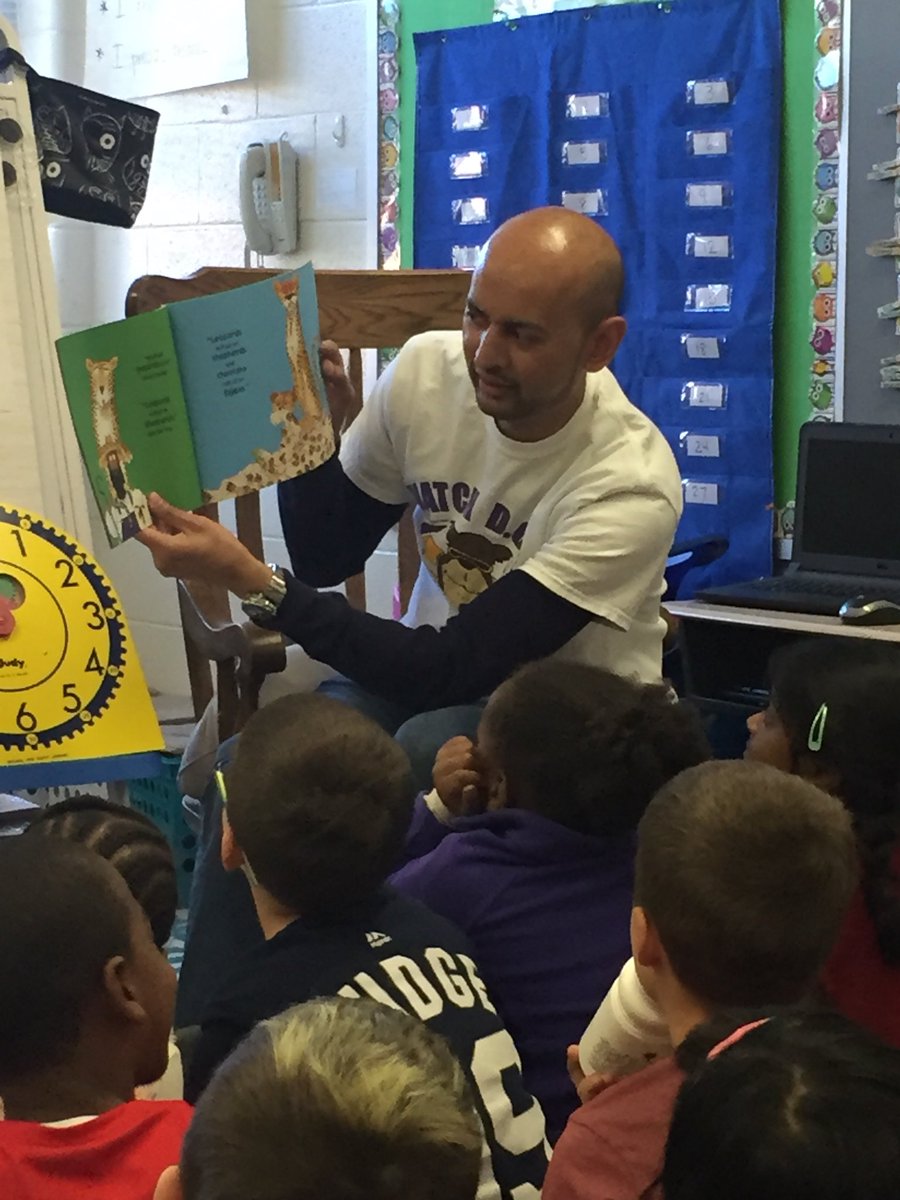 Angelucci_1st's tweet photo. We had an awesome watchdog today! The kiddos loved his read aloud! #DogOnAFrog @PThiessen_LCPS https://t.co/InHRGirbTF