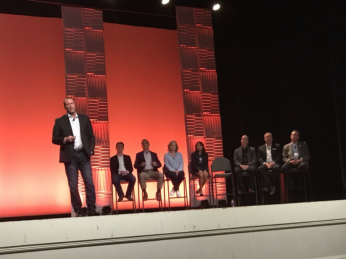 RILAtweets's tweet photo. Happening now @ #RILAAP: 8 finalists for the Retail AP #RTech #Innovation Awards pitch their tech to a room full of retail execs. Very cool stuff! https://t.co/6OncqaArGA