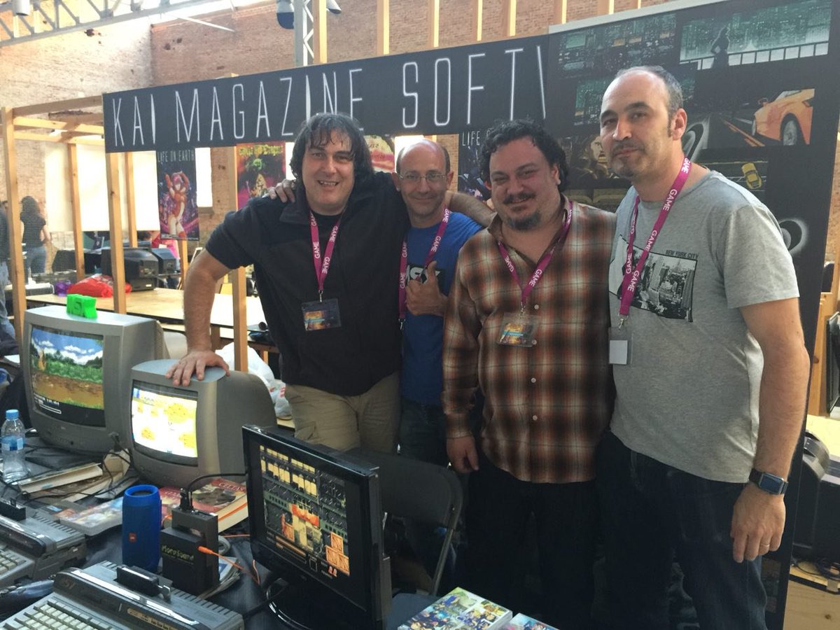 RetroMadrid's tweet photo. Hubo una zona que parecía la vieja MadriSX de antaño al estar cargada de MSXeros tal como el equipo de @Kai_MSX con su gran novedad: "El secreto de los cuatro vientos" https://t.co/tWH1ThqkFO https://t.co/ve2MIHifYj