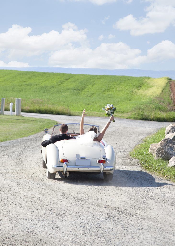 m_happymemories's tweet photo. In Venezuela, it's a tradition for the bride and groom to sneak out of their wedding without getting caught. Sweet!
Read in our blog for the list of other quirky big day customs from different parts of the globe!
#weddingcustoms #weddingcustom #weddingtraditional https://t.co/ET1GsRa6Q7