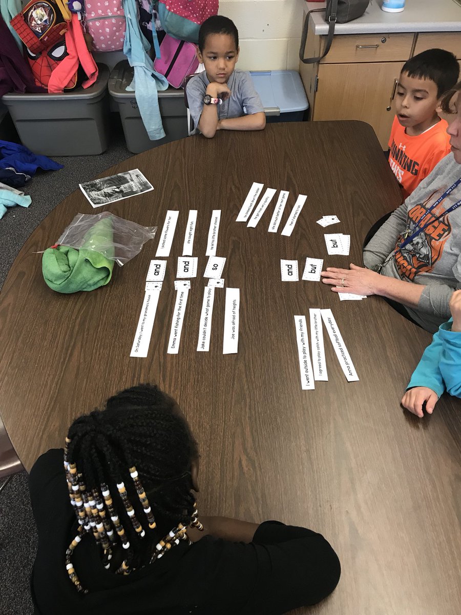 WilsonRoom10's tweet photo. Room 10 working on joining sentences and phrases with conjunctions. #conjuctionjunction @DornNPD117 https://t.co/ZxgeXO4eva