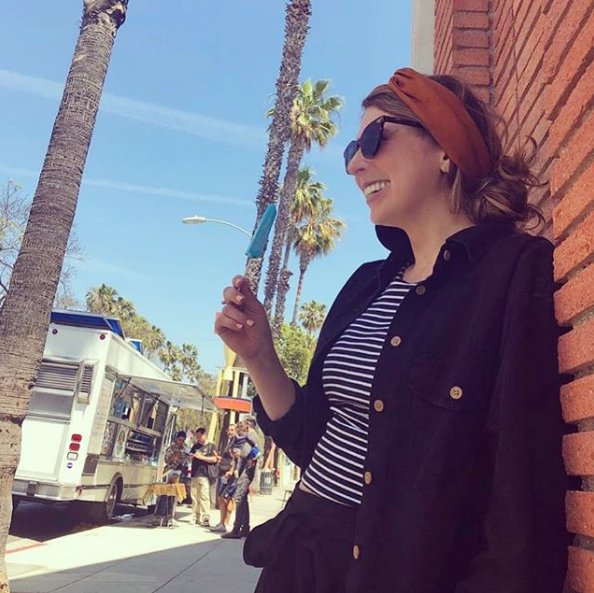 ROSIESjobs's tweet photo. @erikadointhings enjoying one of our delicious Blue Coconut #vegan #gelato bars from our amazing local partners @enjoyersmile !! Thanks for #Indulging in #Purpose with us!! Hope to see ya again soon! https://t.co/HbADn7FOLW