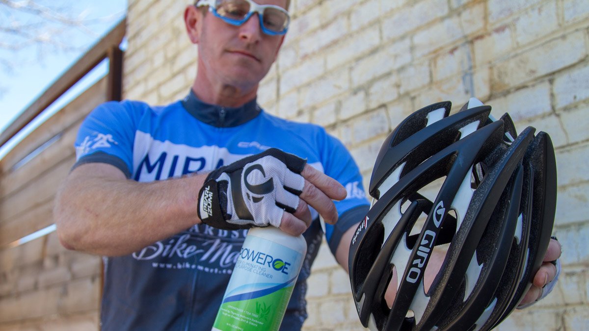 Things getting a little too funky? Most endurance folks care about what they use and that’s why we reviewed PowerOE​. Put down Febreeze and similar products and try something better. If you like what we have to say use code MSM18 and save on your order. movementsportsmag.com/2018/04/30/pow…