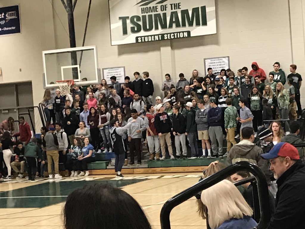 best_sections's tweet photo. @NMGreenwaveBB New Milford is a school that used to have a great fan section but has been through a couple down years where leaders didnt care as much but the leaders were great this year and if they get support from their administration I think can be back to a great fan section https://t.co/qV88tHWA1l
