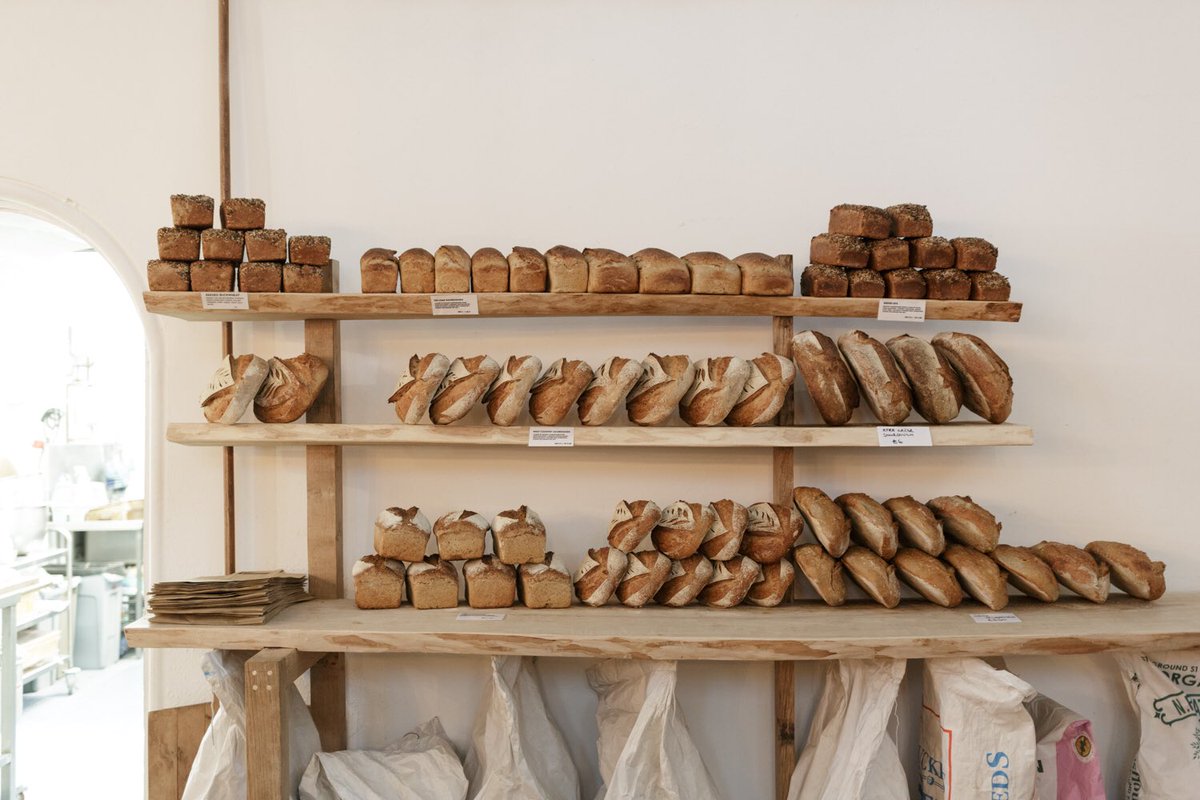 DOUGH_BROS's tweet photo. @brook_food #3kbakerywin would mean a bigger bread shelf. 🤞 https://t.co/uwHkWKTuBW