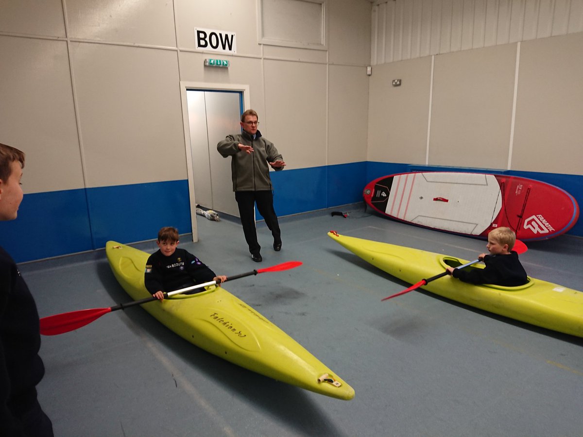 1stLSS's tweet photo. Nautical skills in preparation #iseascout #RNseascouts https://t.co/Bu3eIbNPR2