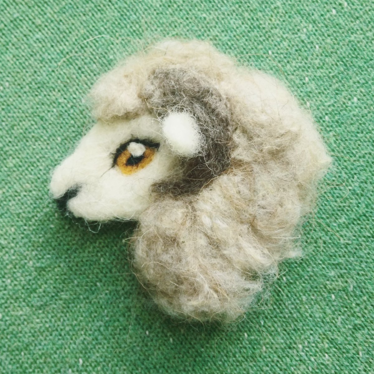 KT_illustrates's tweet photo. Exmoor Horn 🐑 100% British wool 🐑 #exmoorhorn #brooche  #ChooseWool #needlefelts #needlefelting #wool #felting #feltingwork #crafts #woolart #fiberart #lovewool #britishwool #cute #fibreartist #illustration #sheep #brooch #broochhandmade #handmade #sheep365 https://t.co/nORZBnGq2y