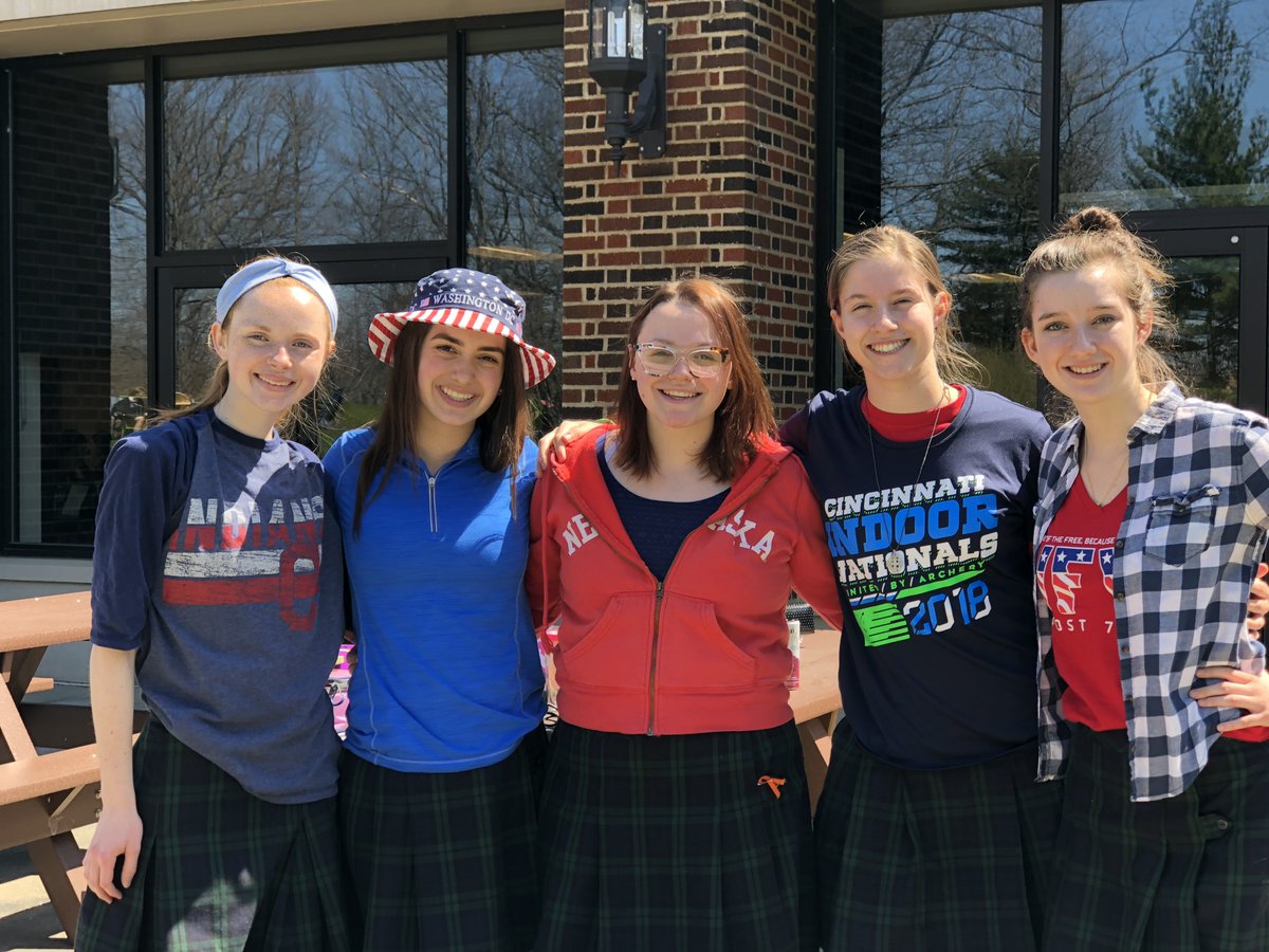 sja1890's tweet photo. It was the first day of Paws for Pride Spirit Week, and the theme was "USA" - take a look at how the students got into the spirit! #p4p #sja1890 #p4p2018 https://t.co/4q9hwFgDQU