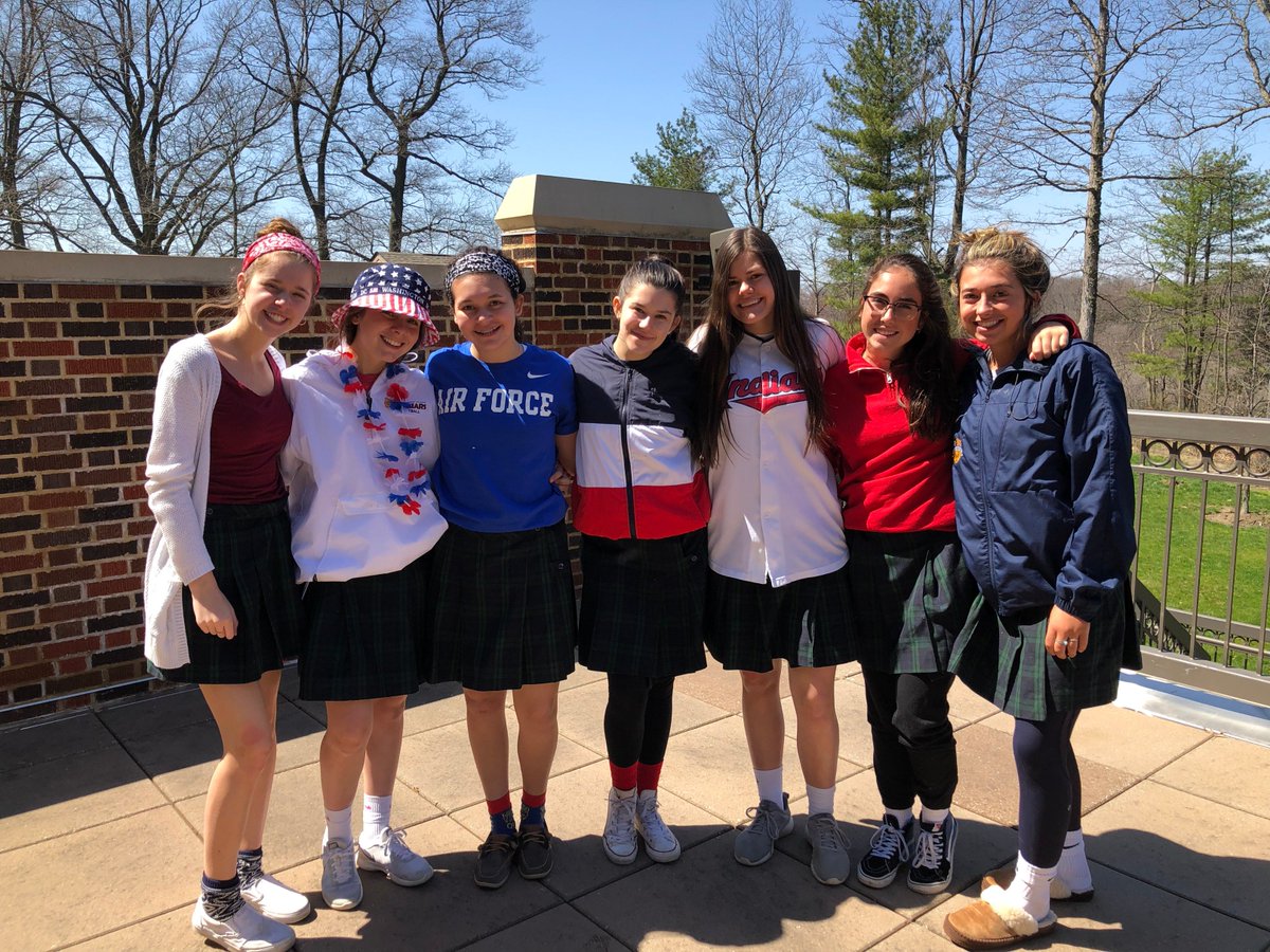 sja1890's tweet photo. It was the first day of Paws for Pride Spirit Week, and the theme was "USA" - take a look at how the students got into the spirit! #p4p #sja1890 #p4p2018 https://t.co/4q9hwFgDQU