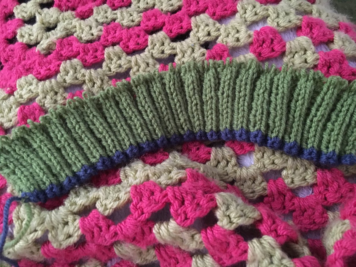 julesthefool's tweet image. I’ve decided I don’t like the blue cast on row so I’m pulling it all out to start again, best get a move on though as the wind is bitter cold and I need a new hat. 
#knitting 
#somethingforme