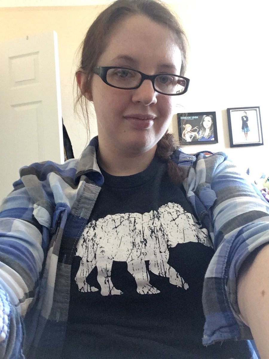 t3chkitty's tweet photo. #OOTD - Vintage Tricera Tee from @Affirmativecc! My first shirt I ever ordered! Definitely my favourite one! 💙 #affirmyourself #triceratopspower #vintagetriceratee #affirmativeclothingcompany #selfie #outfitoftheday #bluerangerpower @David_Yost https://t.co/zmYYdQm99r