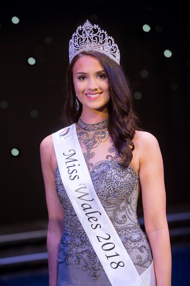 chrispevans1's tweet photo. Big #porthour #shoutout to Rogerstone’s @bethanyharrisss crowned @Miss_Wales, I know how much this means to you Beth and that you’re gonna use this opportunity to help good causes and charities https://t.co/ONvA3VqnCr.… #onecommunity https://t.co/9smwyWWVG1