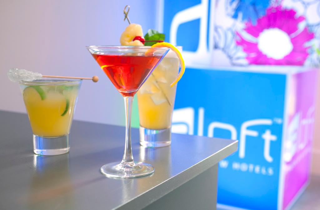 Enjoy a drink at the #WXYZ lounge tonight!

#AloftOrlando