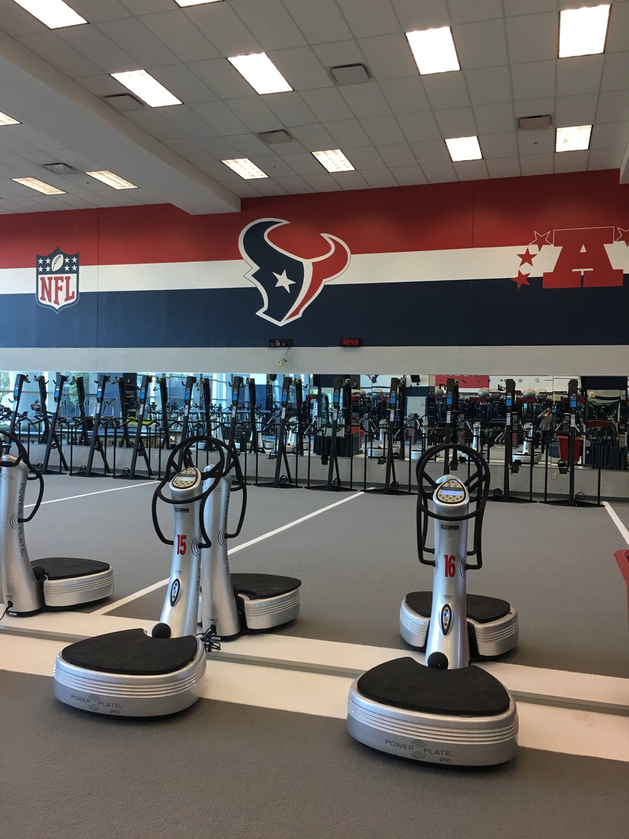 EDGE10Group's tweet photo. Another client visit @HoustonTexans #RelentlessDiscipline. #WhatsYourEDGE #EDGE10 #Football https://t.co/PBDizAoqjj