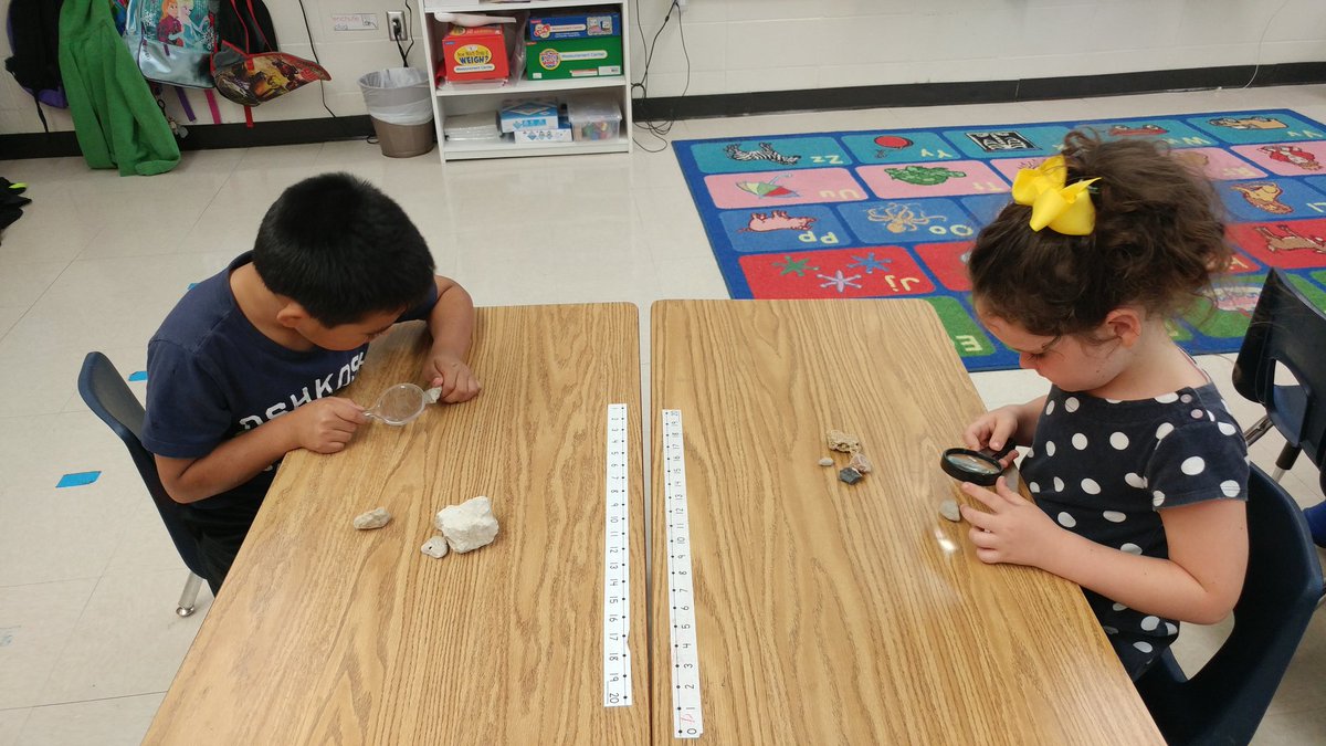 SzobotasClass's tweet photo. Kindergarten rock investigation. Learning all about adjectives while describing rocks. #FES2017 #FESFamily17 https://t.co/47mJueakjJ