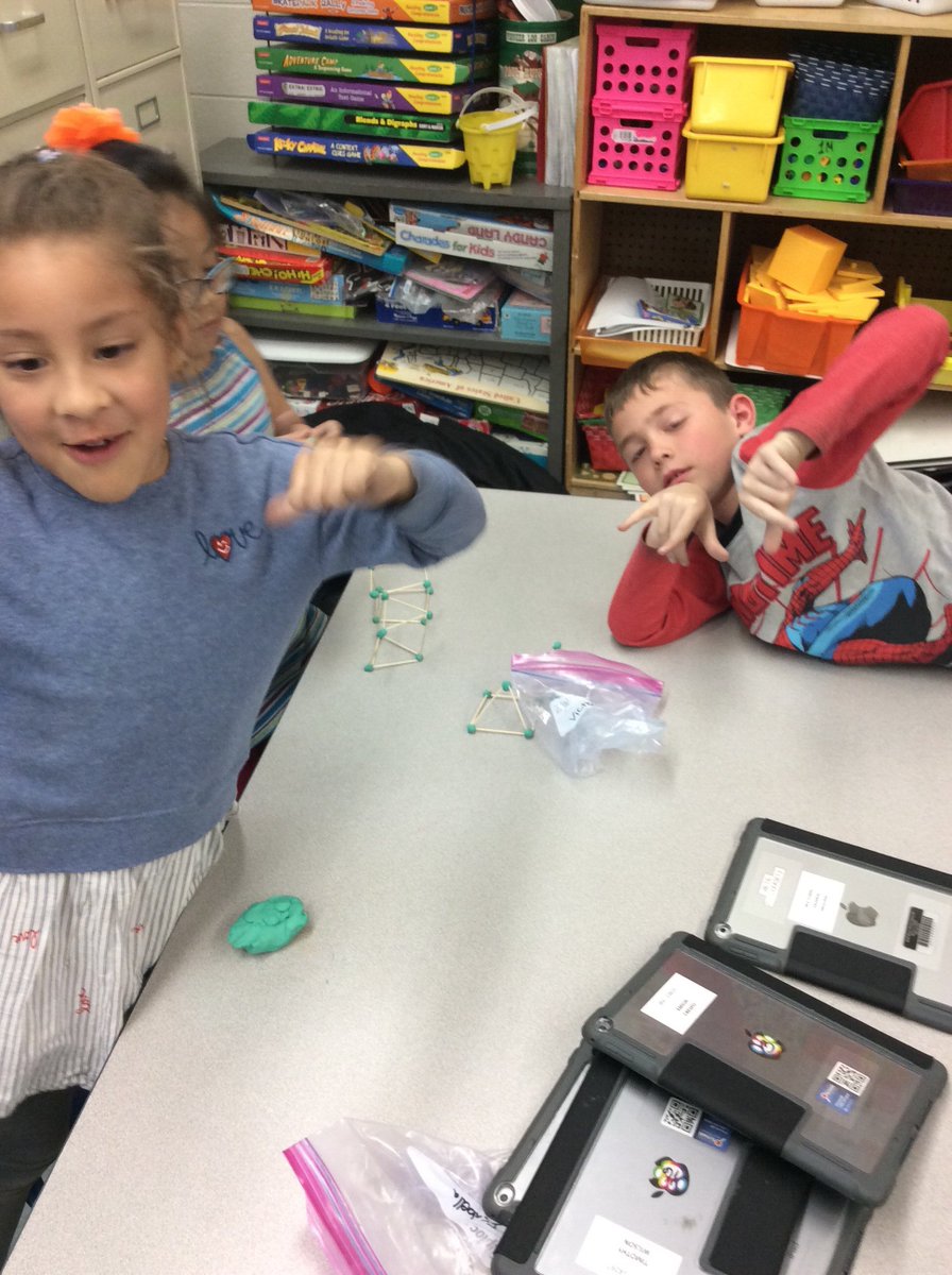 1GIrving's tweet photo. Who can build all four shapes working together? #teamwork https://t.co/vKnmXDU6Xu