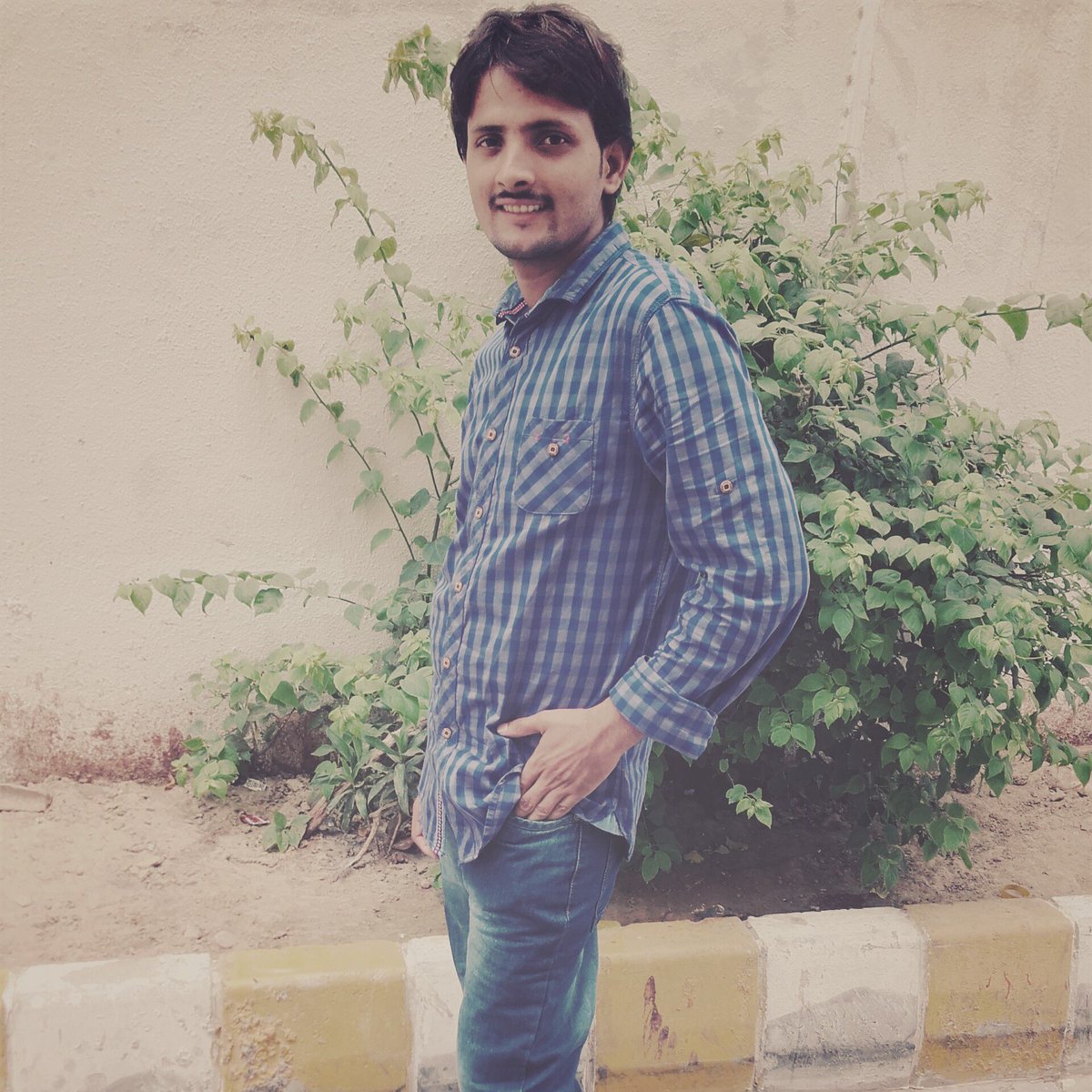 king_munwar tweet picture