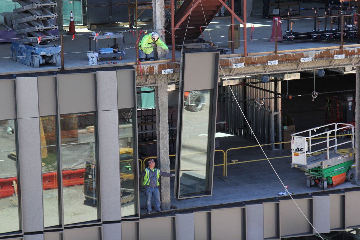 LindnerCollege's tweet photo. Break out the glass cleaner β we have windows! Check out today's progress made to the exterior of our new building and learn more about how you can get involved: https://t.co/egBRnGALxl #BuildingLindner @HLArchitects @KZFDesign @Turner_Ohio @uofcincy https://t.co/RDbICaujup