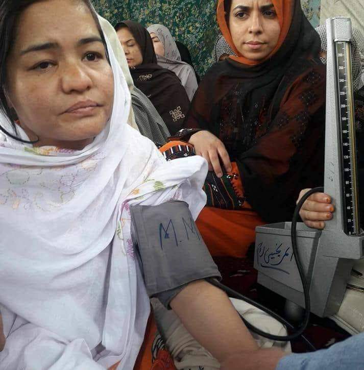 HRKhoja's tweet photo. رات 12:45 #Hungerstriketilldeath کیمپ اپ ڈیٹ
جلیلہ حیدر (@Advjalila) کی طبیعت خراب ھونے پر ڈاکٹر سے ڈرپ لگوایا گیا
#HazaraGenocide
#ShiaHazaraGenocide
#PrayForJalilaHaider
@salmanhydr
@minerwatahir
@AWGoraya
@ismatshahjehan
@PashtunTM_Offi
@manzoorpashteen
@Aliwazirna41 https://t.co/qj0EIAm5eE