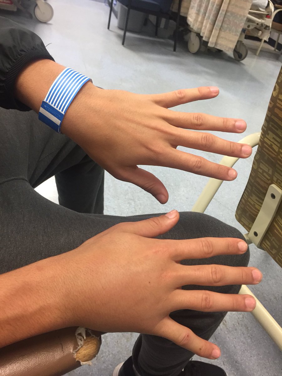 KimaniBailey15's tweet photo. 3rd base - 1
Kimani - 0 
#DL https://t.co/Huv0bQuXGz