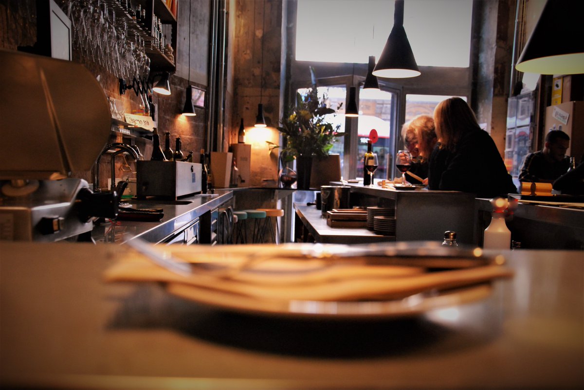 Pepa_Bar_a_Vins's tweet photo. Ja hi som!!! ¡Ya estamos aquí!
#PepaPLA #VivaLaPepa #ViscaLaPepa #PLAnazo #Restaurante #Restaurant #Eixample #EixampleBarcelona #aftwework https://t.co/0Bbk2xA6av