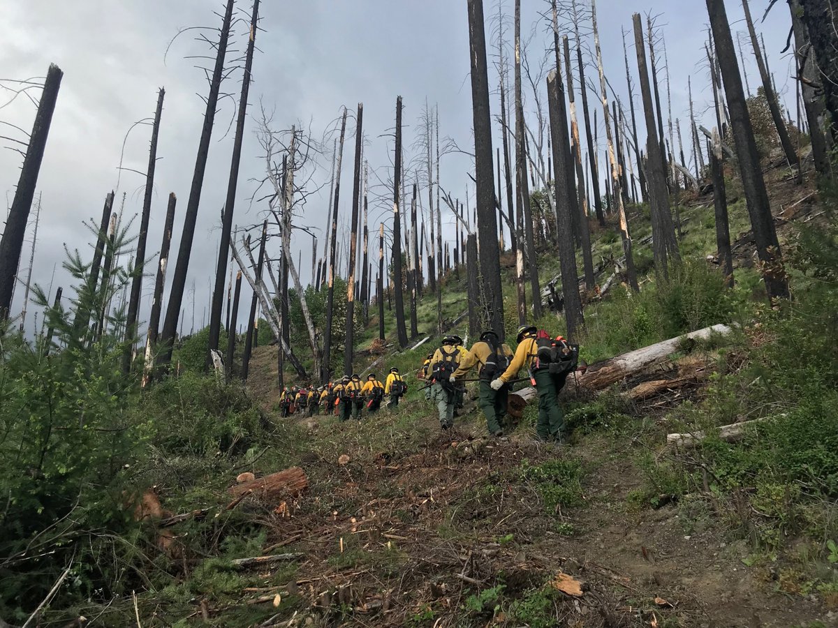 SixRiversNF's tweet photo. The #GrapeFire is presently 40% contained. To view the most recent fire update, visit the incident's Inciweb page at https://t.co/EsfCgTHhDU https://t.co/v1xlYKepZy